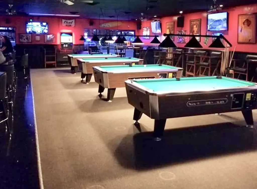Ed Waldens Bar | Play pool in Daytona Beach, FL | ChalkySticks - Find ...