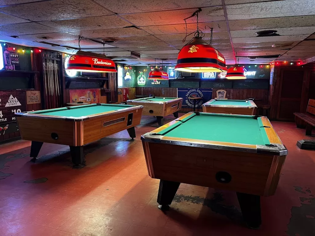 Poor Paul's Pourhouse | Play pool in Tallahassee, FL | ChalkySticks ...