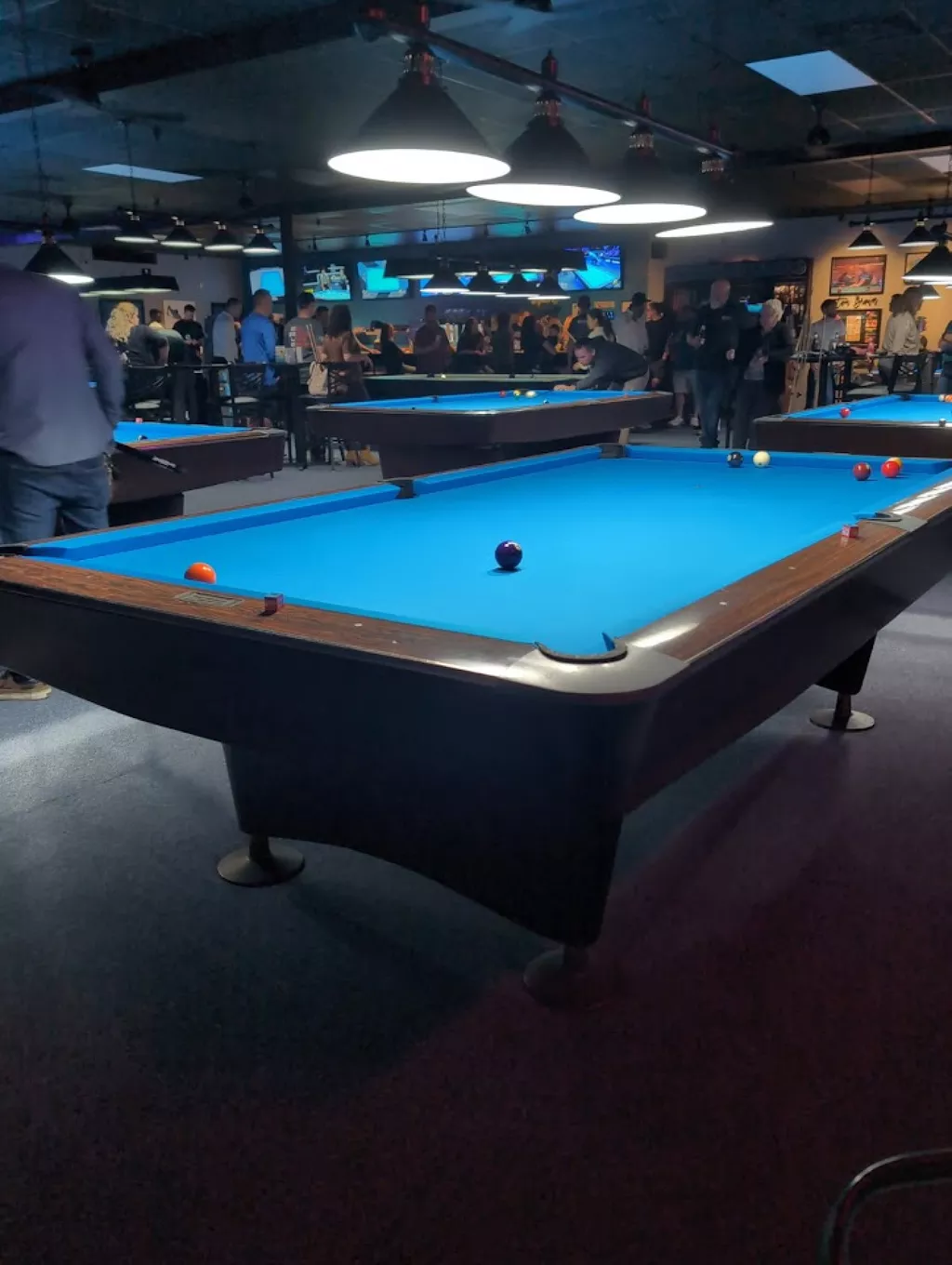 Brown's Billiards | Play pool in Holly Hill, FL | ChalkySticks