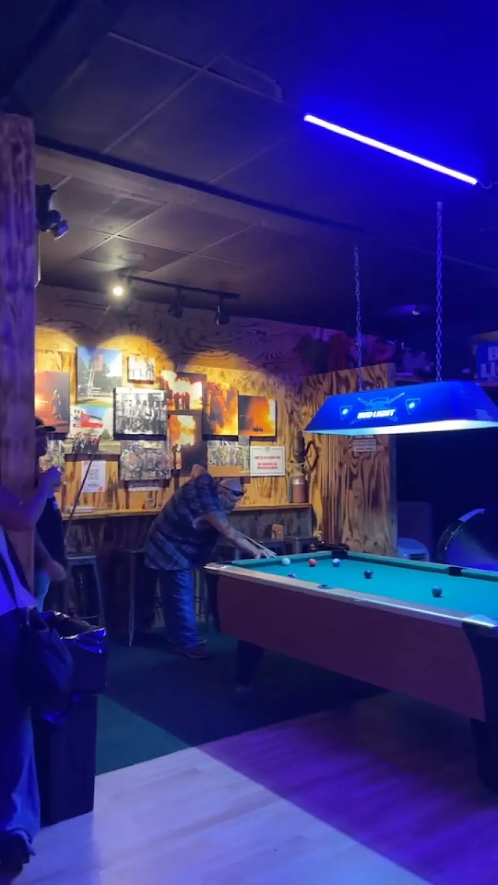 Black Axes Grill & Bar | Play pool in Brandon, MS | ChalkySticks