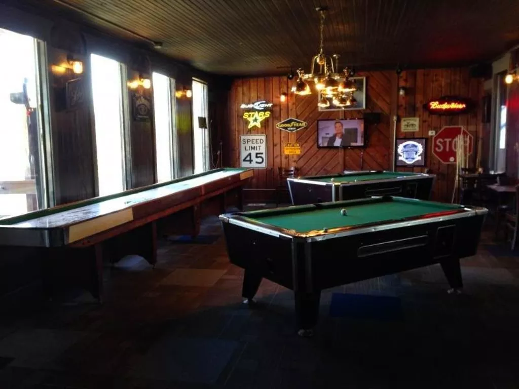 Side Pocket Billiards | Play pool in Waxahachie, TX | ChalkySticks ...