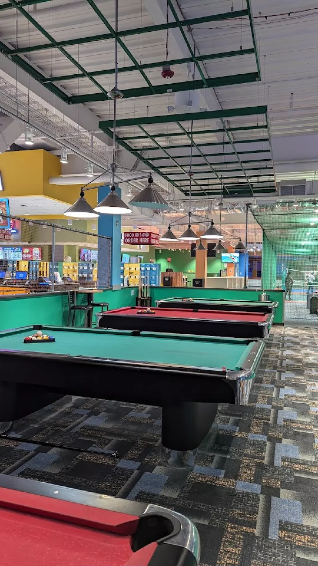 Round1 Bowling & Arcade Cumberland Mall | Play pool in Atlanta, GA ...