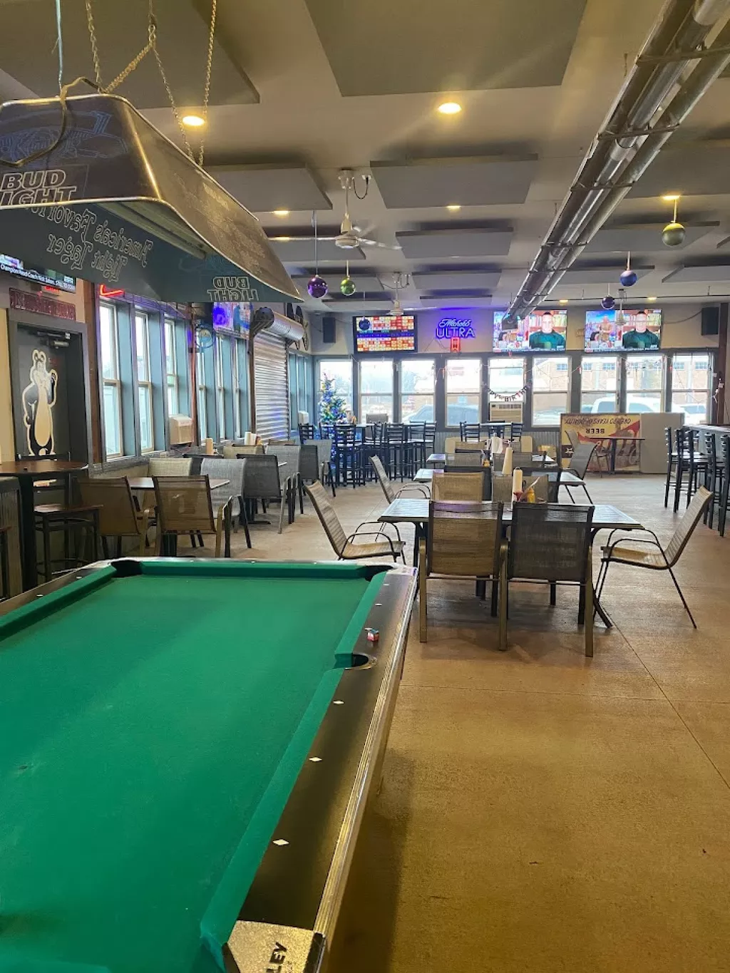 Micek's Shangri-la Bar | Play pool in Columbus, NE | ChalkySticks