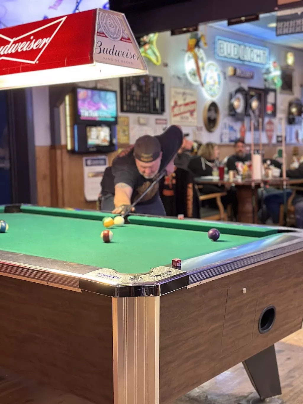 Micek's Shangri-la Bar | Play pool in Columbus, NE | ChalkySticks