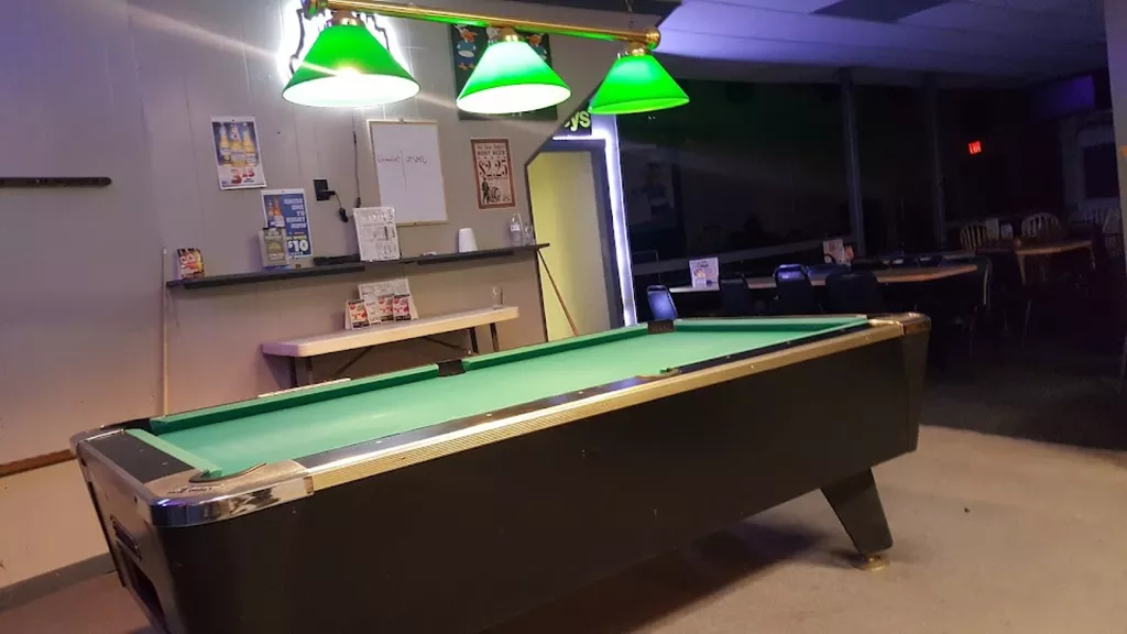 Duff's | Play pool in Columbia City, IN | ChalkySticks - Find, Play ...