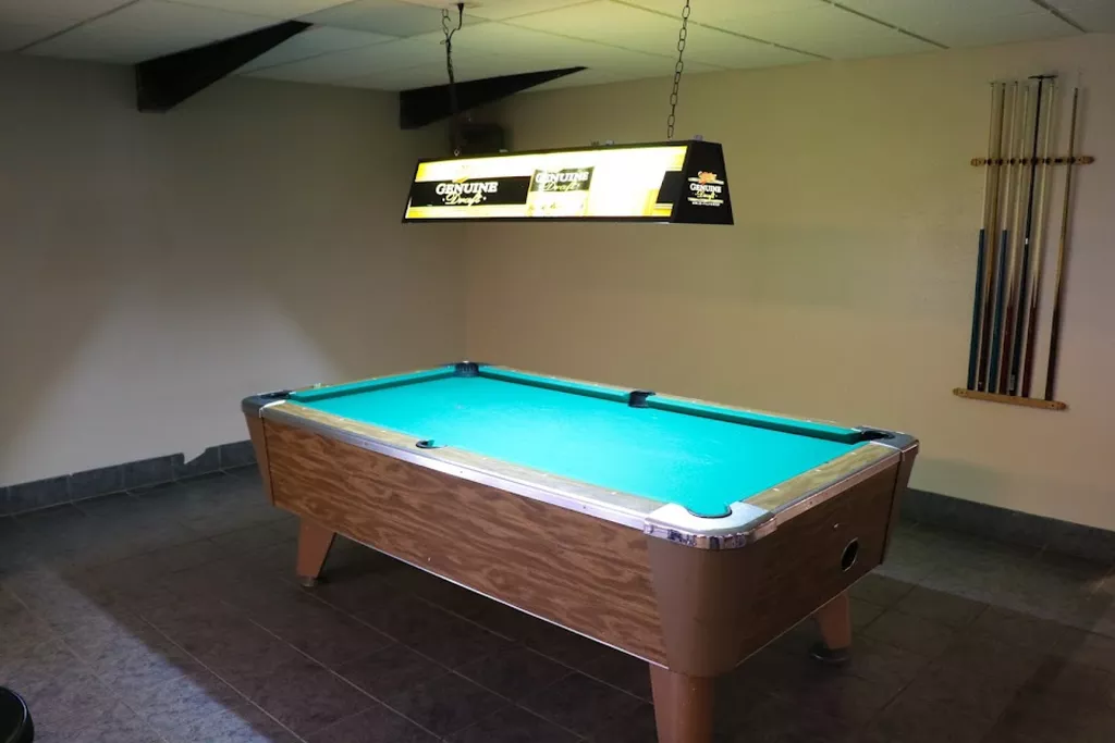 Five-O-One Sports Bar & Grill | Play pool in Marshfield, WI ...