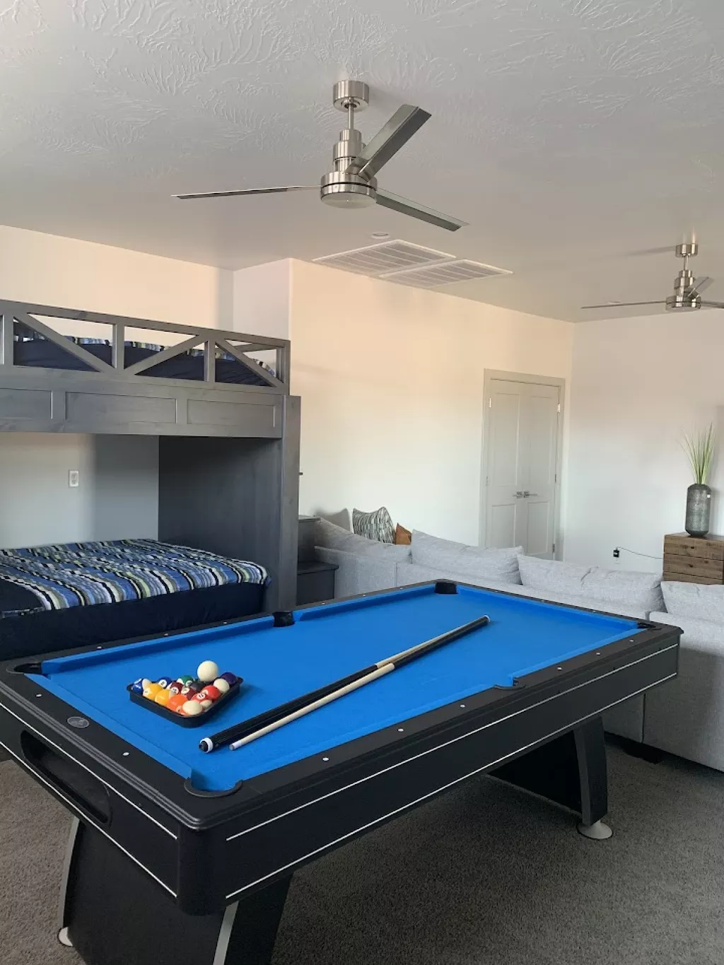 Zion Village Resort Clubhouse | Play pool in Hurricane, UT ...
