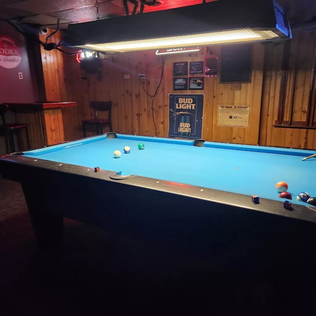 Edison's Entertainment Complex | Play pool in Edwardsville, IL ...