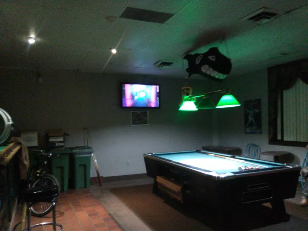 Barton Touchdown Pub | Play pool in Hamilton, ON | ChalkySticks - Find ...