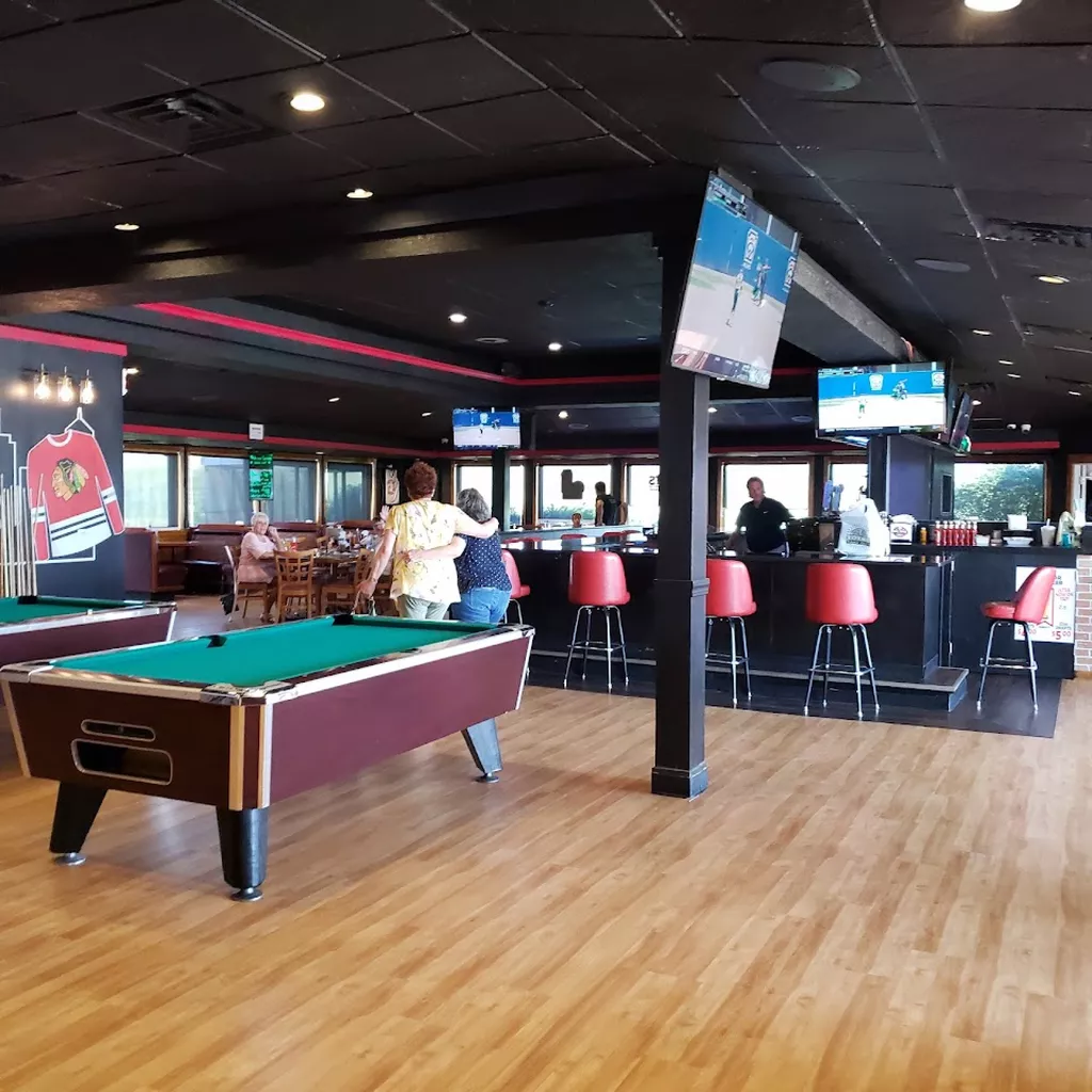 End Zone Bar & Grill | Play pool in Pontiac, IL | ChalkySticks - Find ...