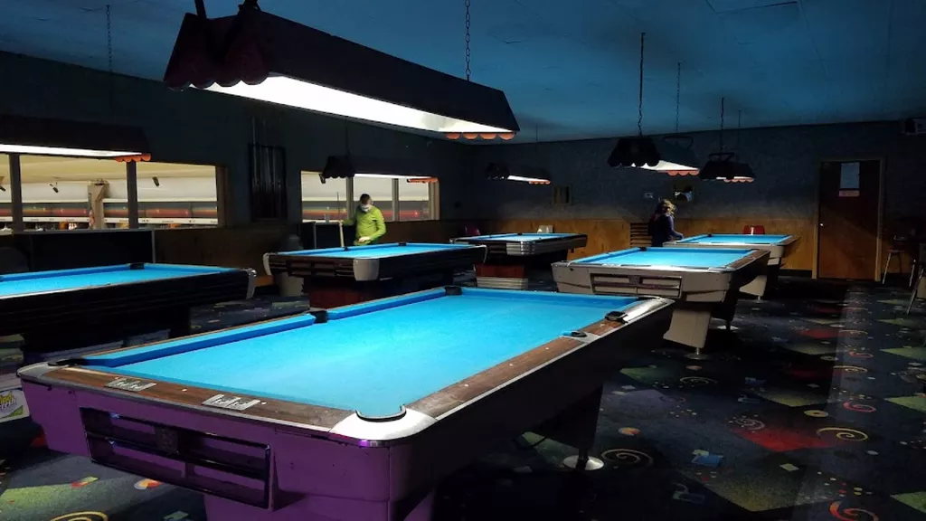Crossroads Social House | Play pool in Wytheville, VA | ChalkySticks ...