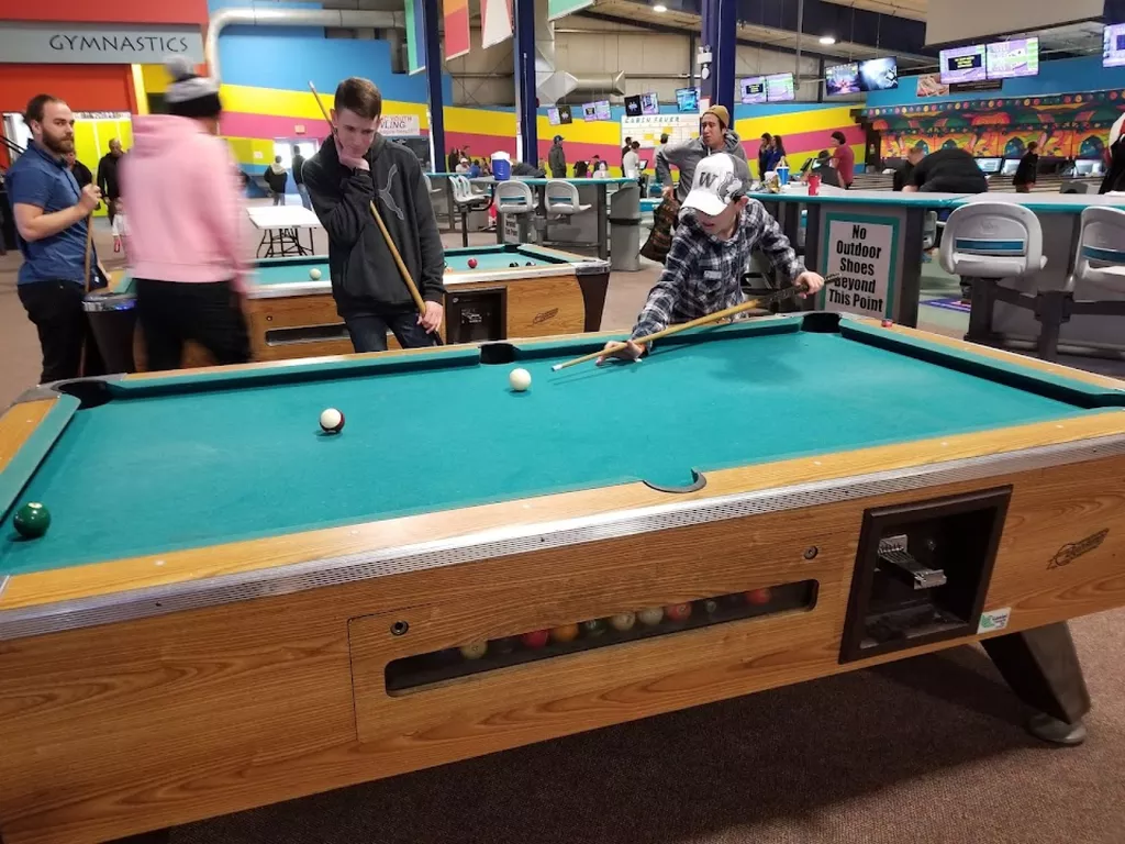 Dooly's | Play pool in Oromocto, NB | ChalkySticks - Find, Play, and ...