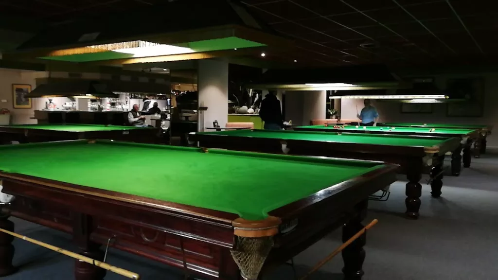 Snooker Evergreen 🎱 | Play pool in Gent, Vlaanderen