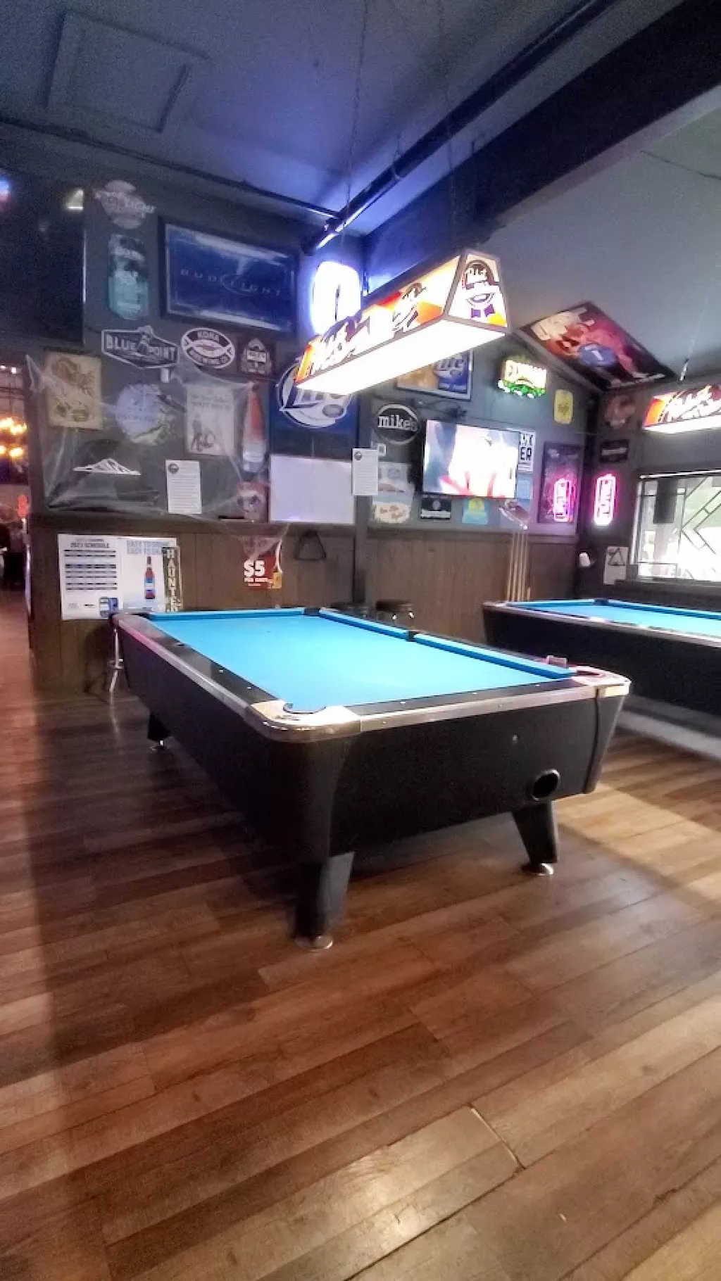 Ricky J's Restaurant and Bar | Play pool in Puyallup, WA