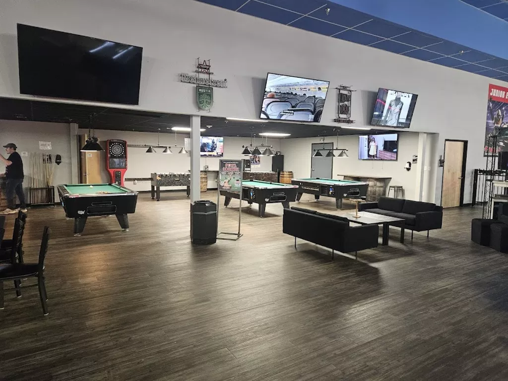 Fast Eddie's Billiards Austin-Northfork | Play pool in Austin, TX ...