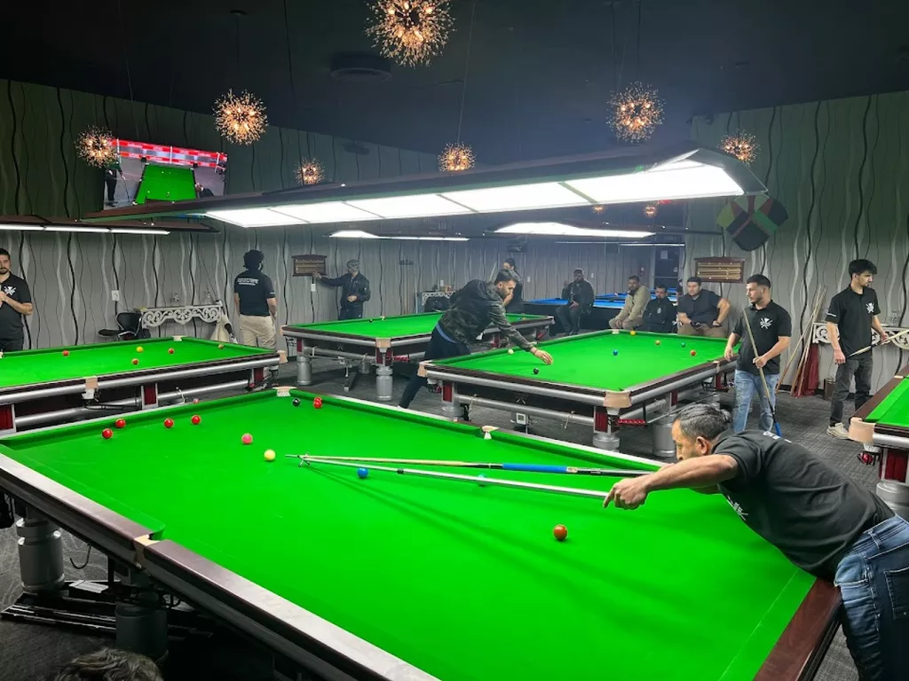 Street Lights Billiards Academy | Play pool in Annandale, VA ...