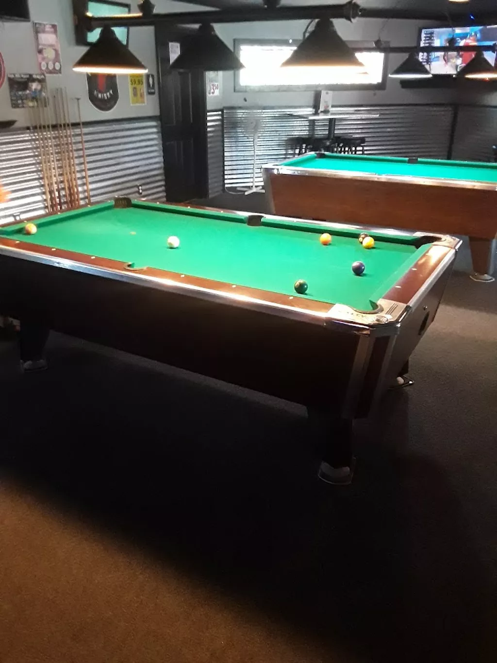 Alibi Bar | Play pool in Grants Pass, OR | ChalkySticks - Find, Play ...