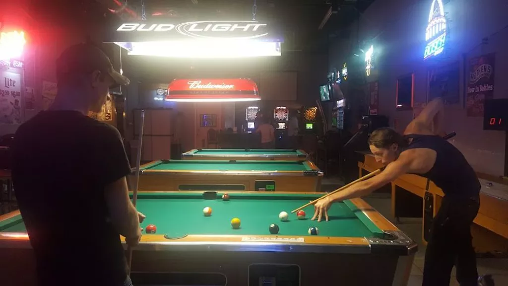 Lighthouse Pool Hall | Play pool in Springfield, MO | ChalkySticks ...