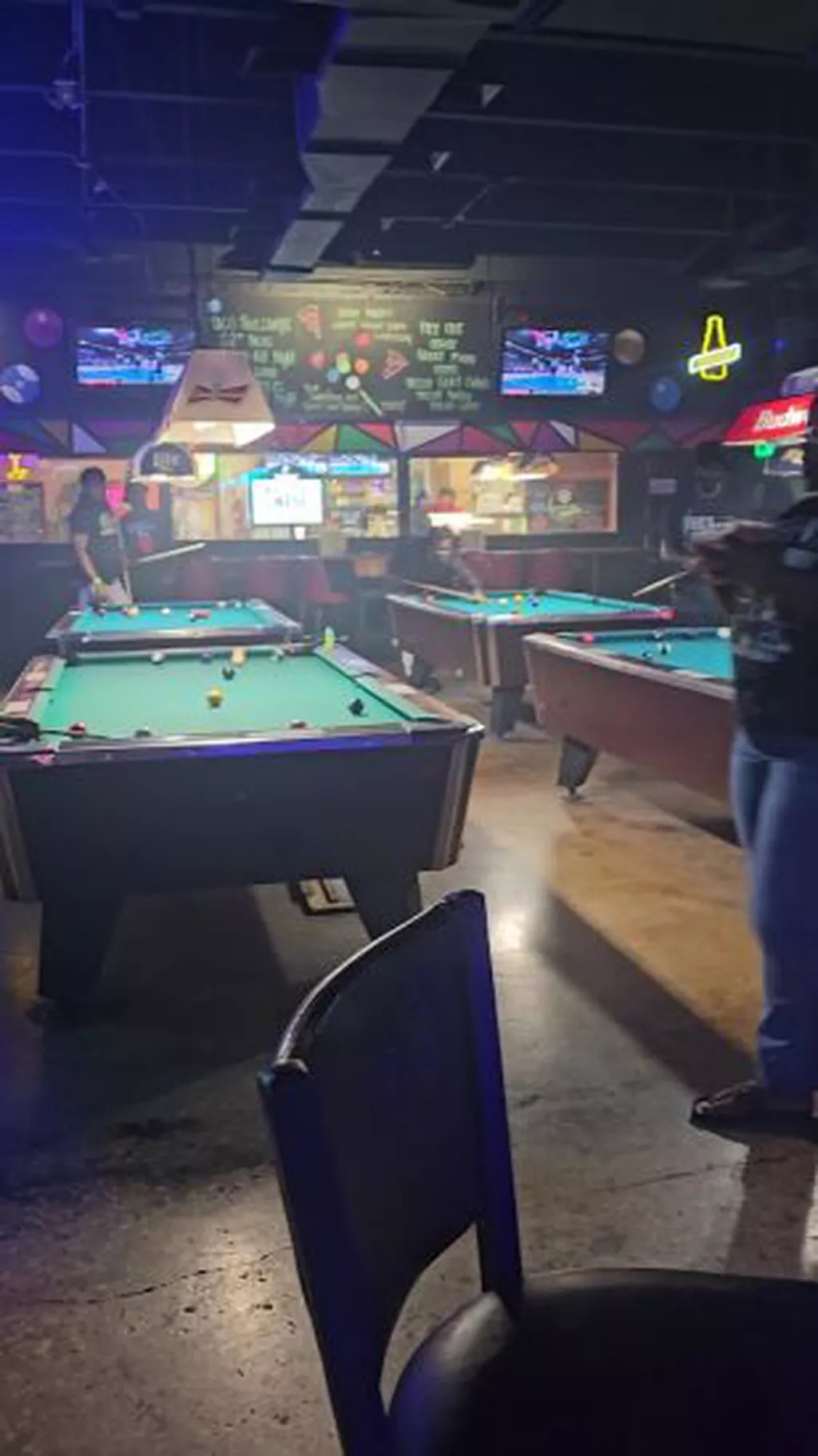 Magic 8 Sports Bar | Play pool in Opa-locka, FL | ChalkySticks - Find ...
