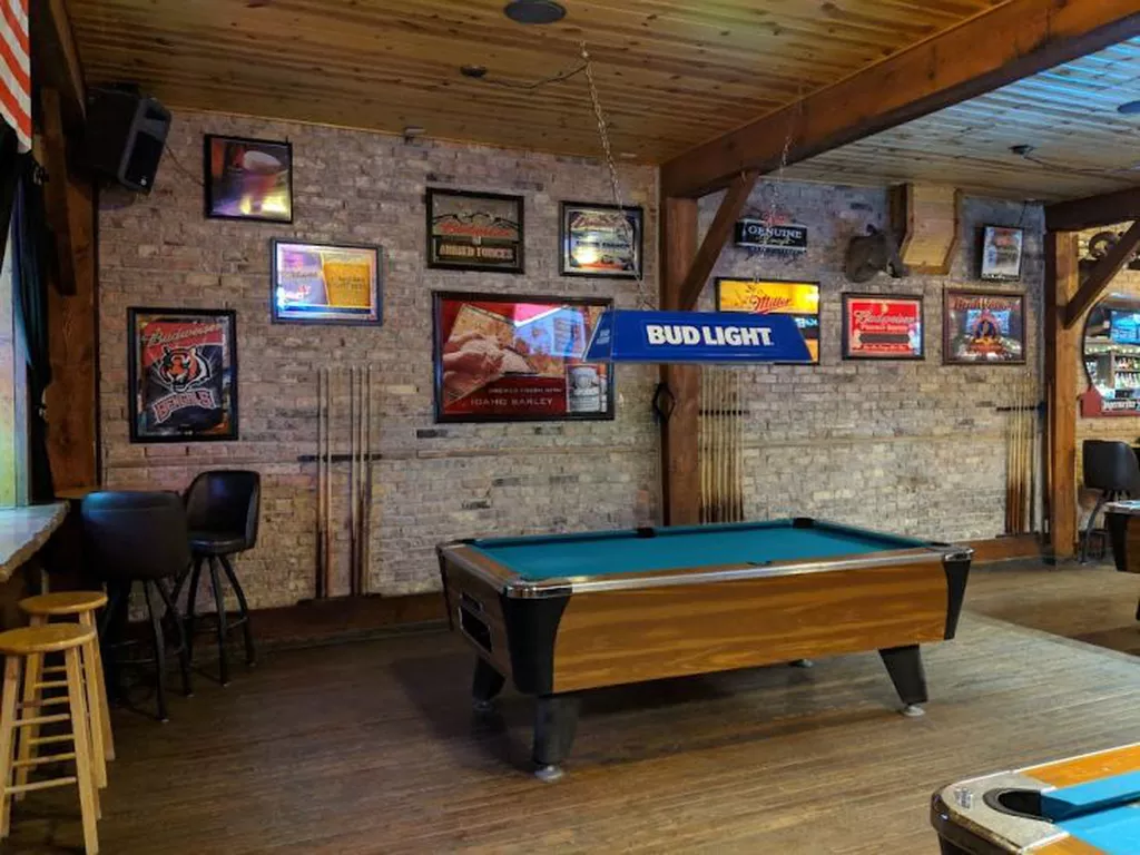 Snake River Roadhouse Bar & Grill | Play pool in Swan Valley, ID ...