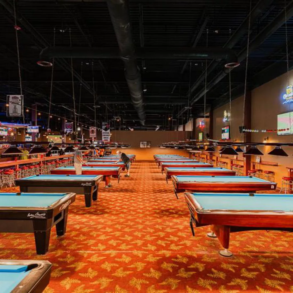 Pyramid Pizzeria & Sports Bar | Play pool in Addison, IL | ChalkySticks ...