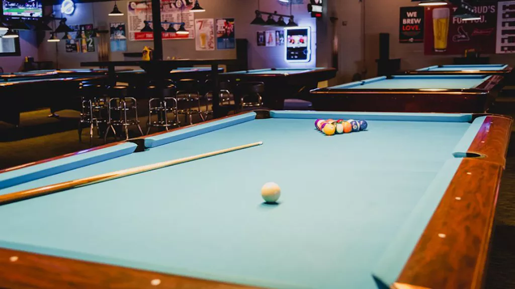 Mix Ultralounge | Play pool in Springfield, MO | ChalkySticks - Find ...