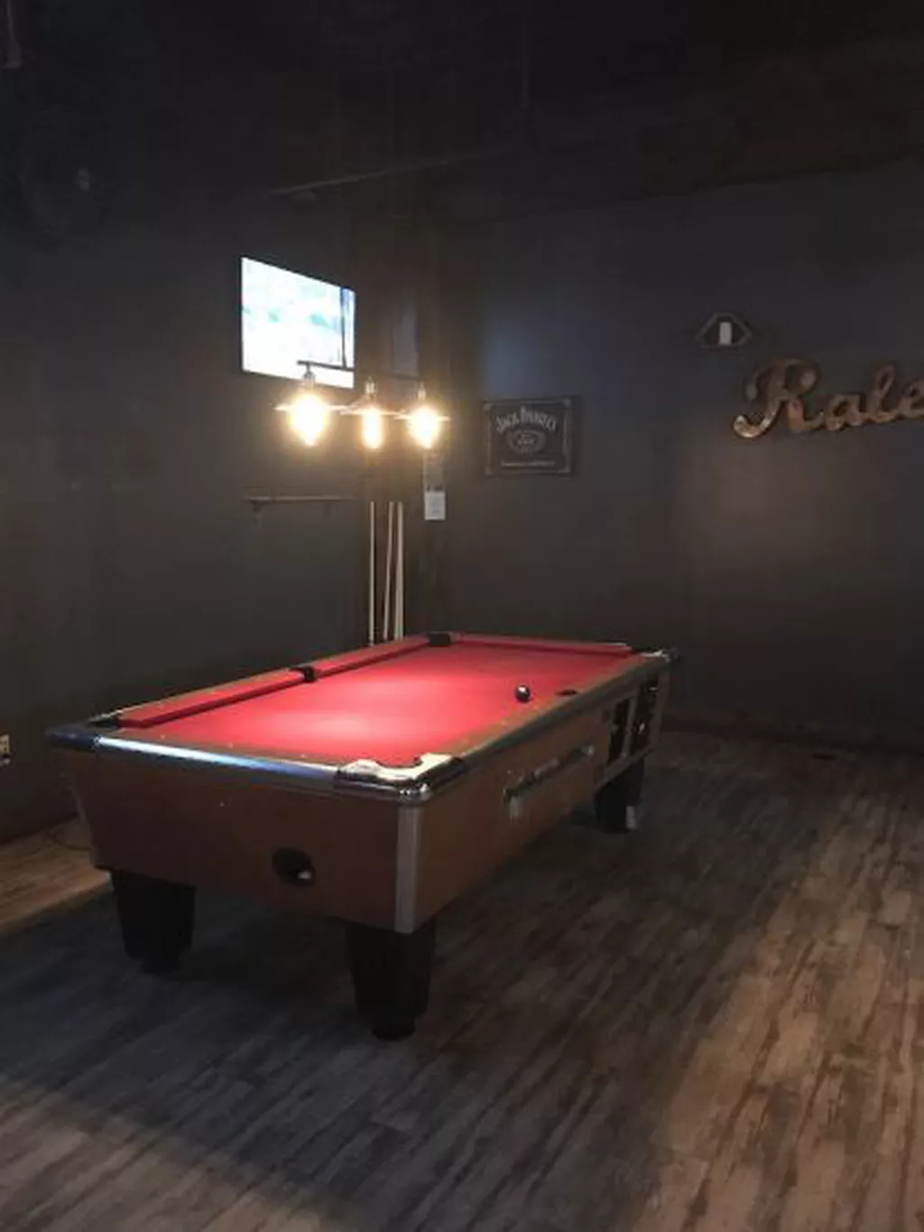 High Park Bar & Grill | Play pool in Raleigh, NC | ChalkySticks - Find ...