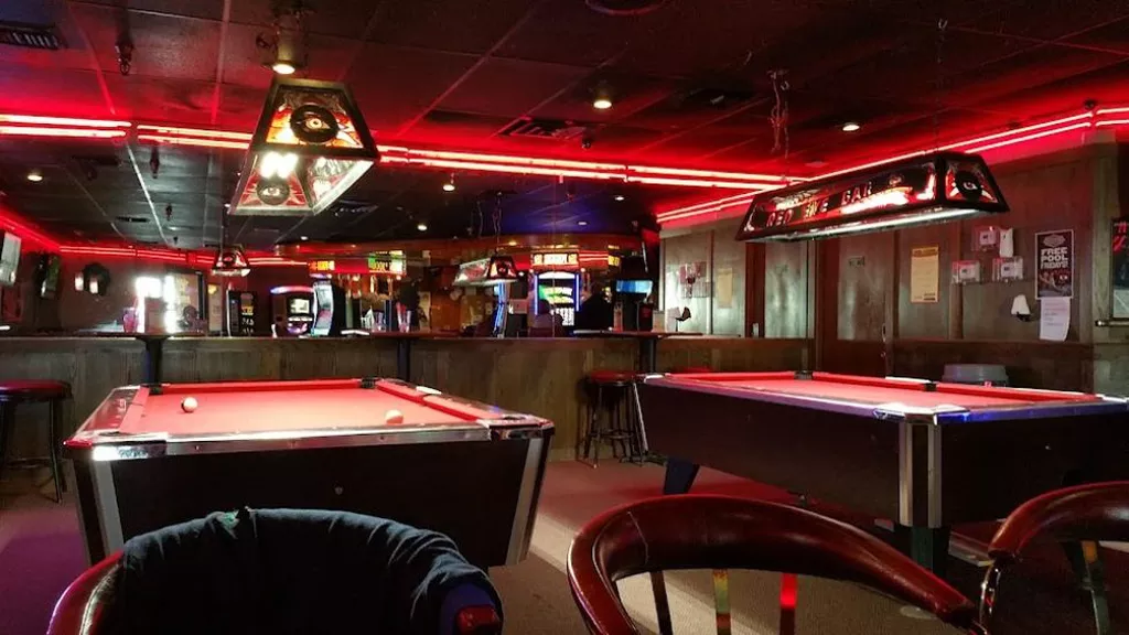 Sully's Irish Pub | Play pool in Brookings, SD | ChalkySticks - Find ...